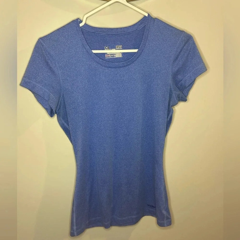 under armours fitted tshirt size small